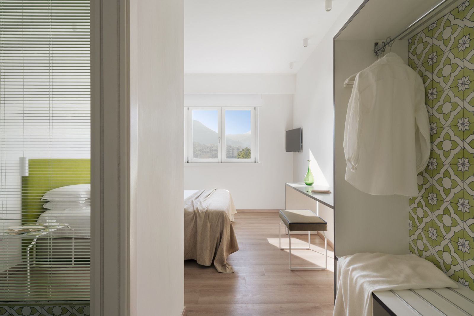 Double room Deluxe garden view with window